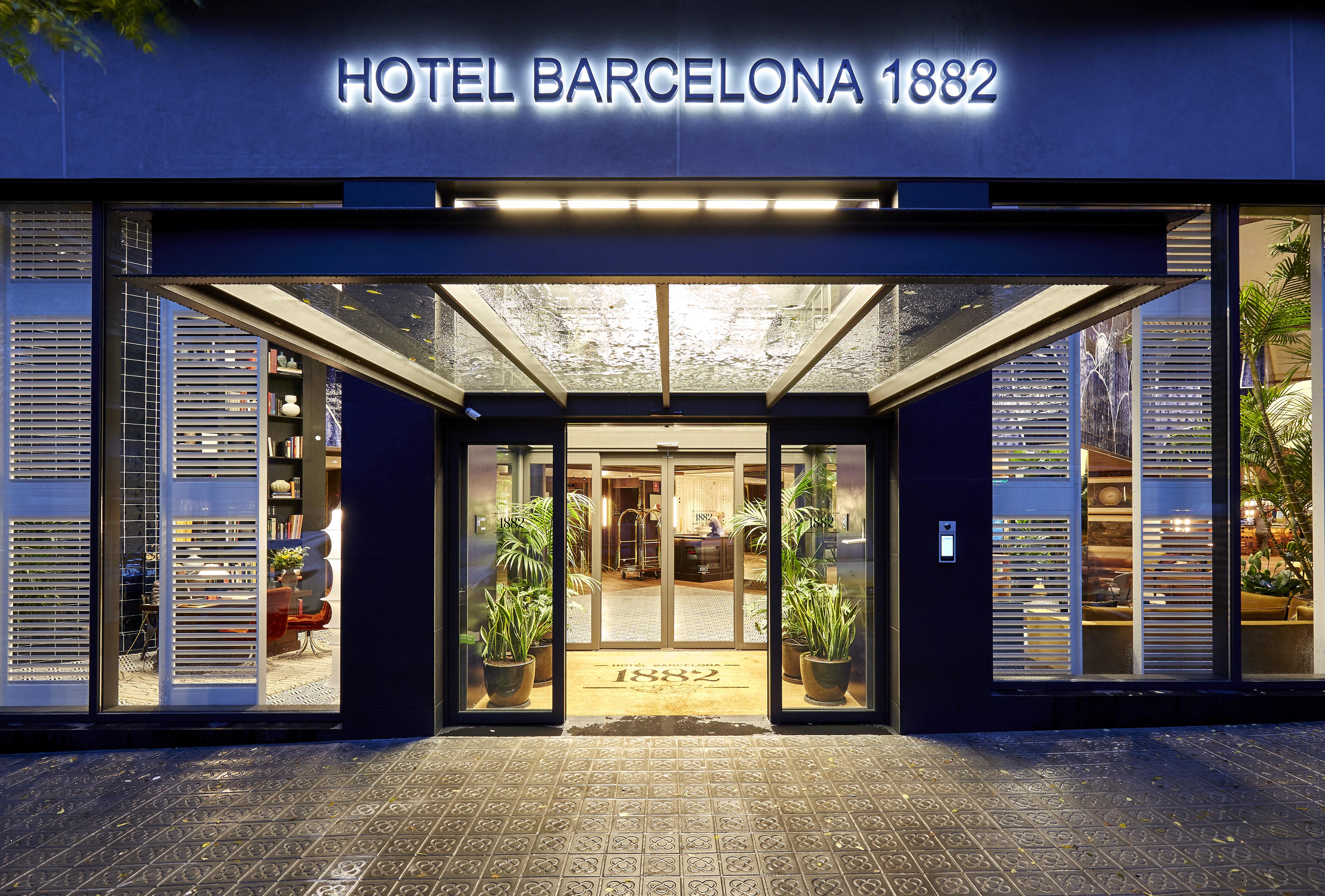 Radisson Blu 1882 Hotel, Barcelona Sagrada Familia Bagian luar foto